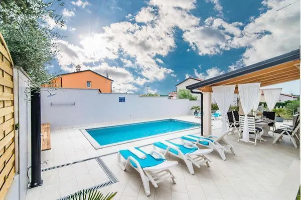 Villa Silver Novigrad With Private Pool Kroatien