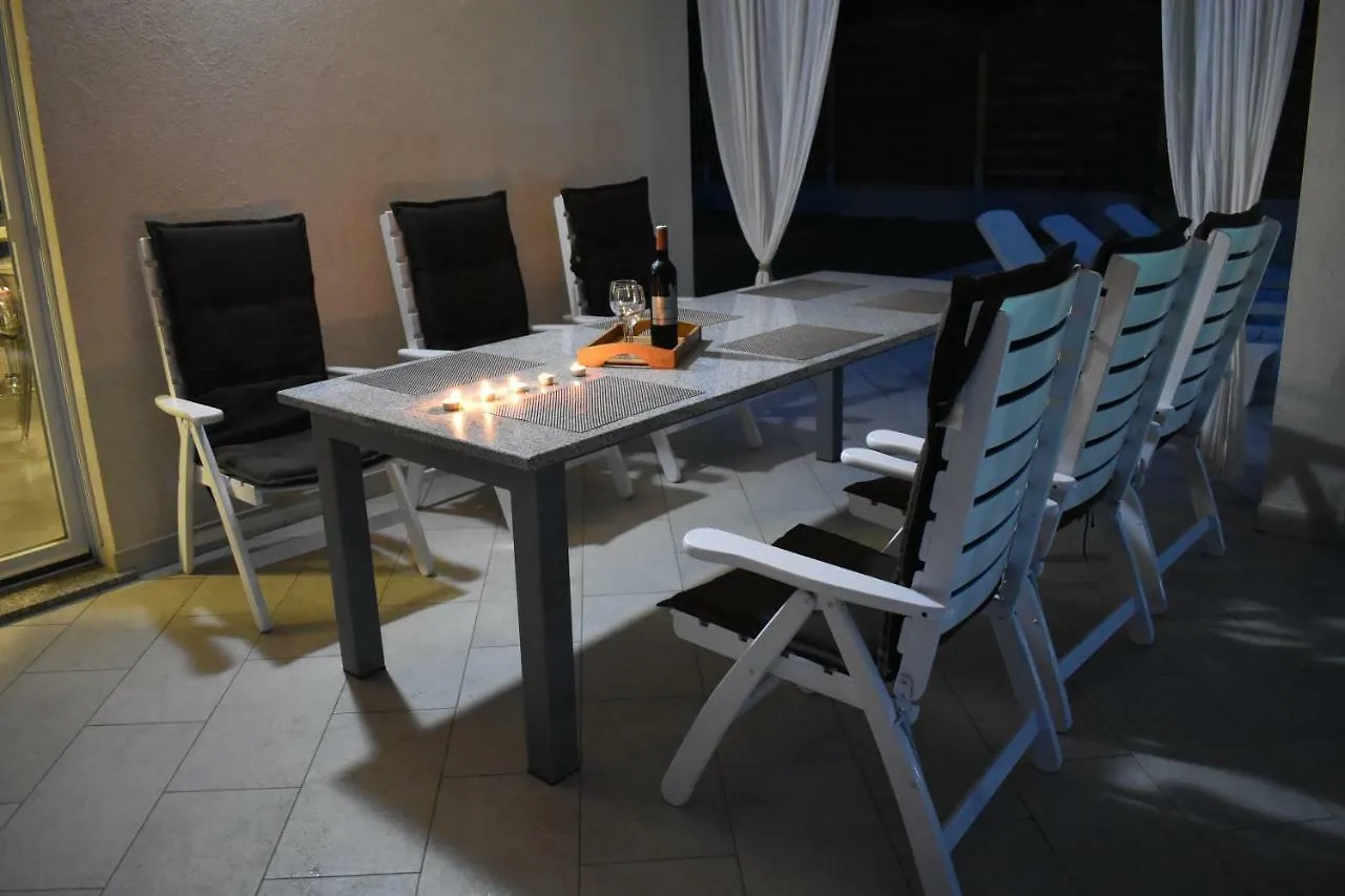 Villa Silver Novigrad With Private Pool